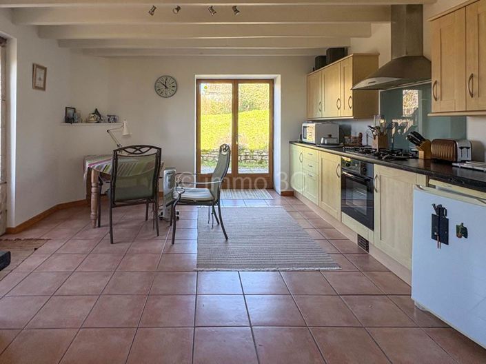 Image No.6-3 Bed House for sale