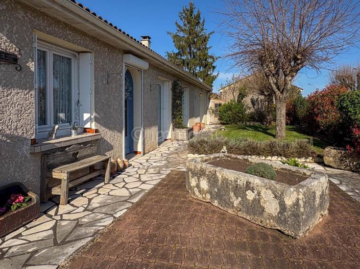 Image No.20-Maison de 3 chambres à vendre à Sauzé-Vaussais