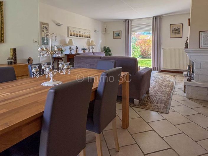 Image No.3-Maison de 3 chambres à vendre à Sauzé-Vaussais