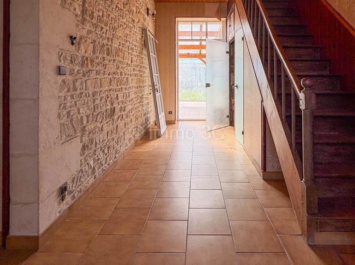 Image No.2-Maison de 4 chambres à vendre à Aiffres