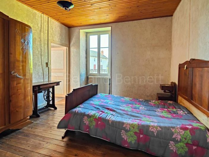 Image No.10-5 Bed House for sale