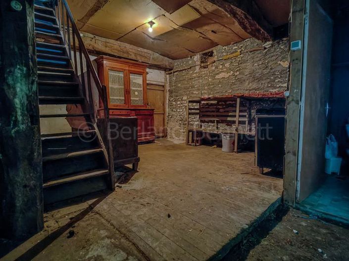 Image No.16-5 Bed House for sale