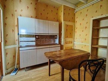 c4179388-9cfd-6647-77b4-6a4b1cf556d6