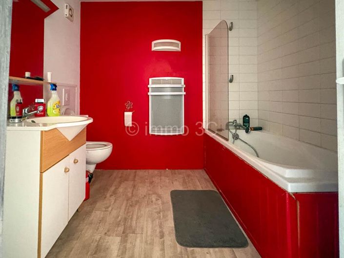 Image No.10-3 Bed House for sale