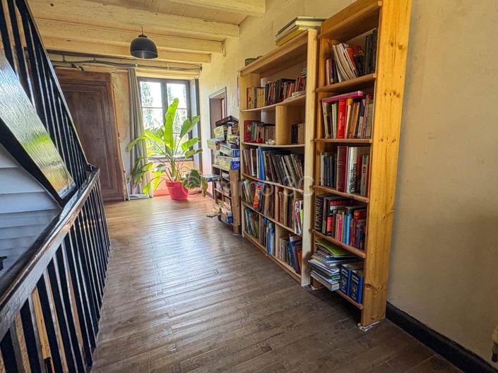 Image No.8-3 Bed House for sale