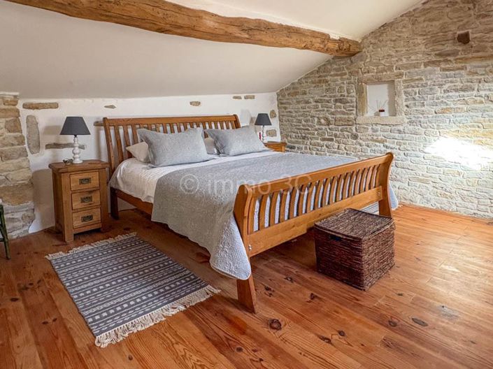 Image No.10-3 Bed House for sale