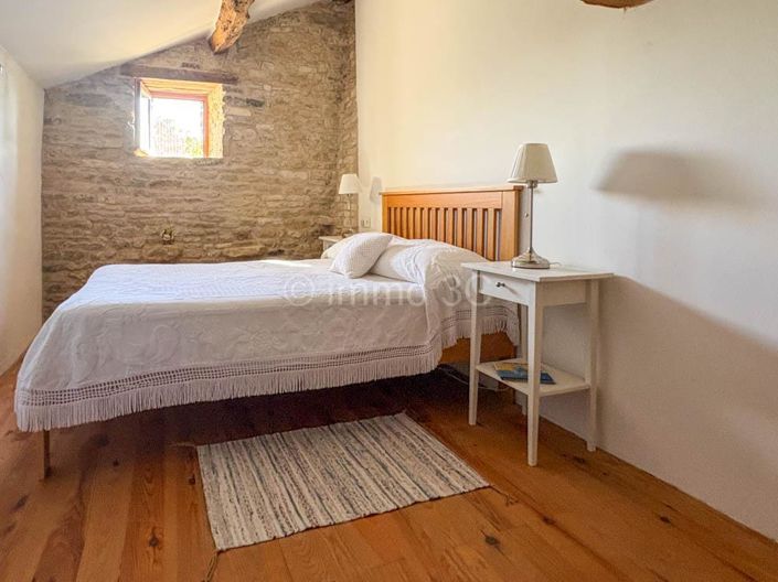 Image No.11-3 Bed House for sale