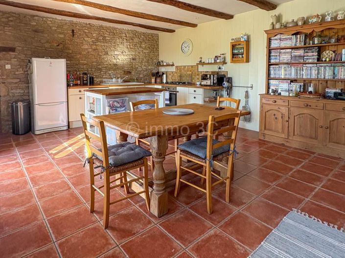 Image No.2-3 Bed House for sale