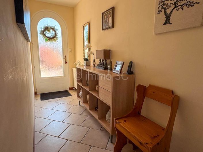 Image No.2-3 Bed House for sale