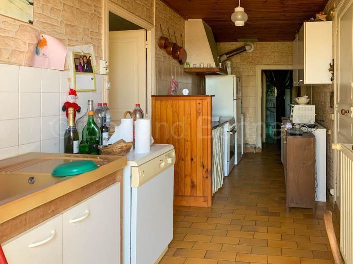 Image No.2-4 Bed House for sale