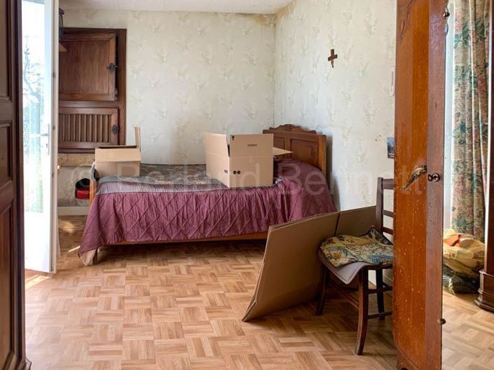Image No.6-4 Bed House for sale