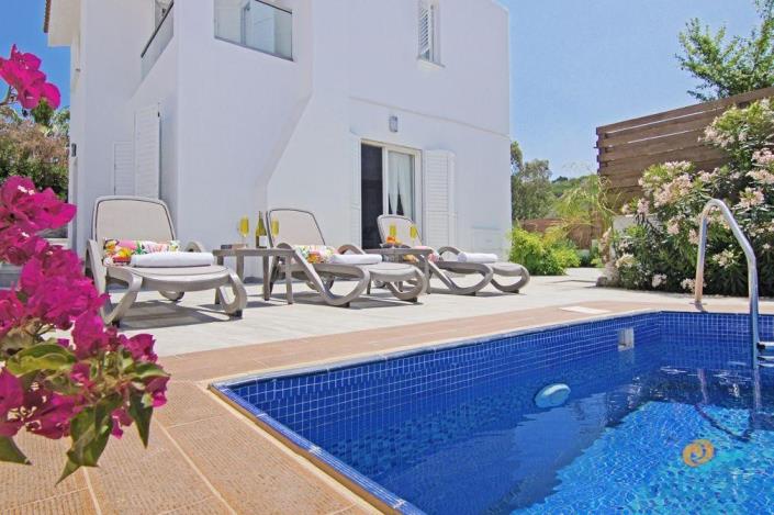 Image No.2-3 Bed Villa / Detached for sale