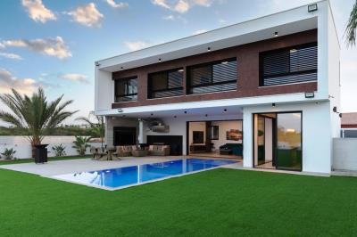 Villa / Détaché de 5 chambres à vendre à Protaras