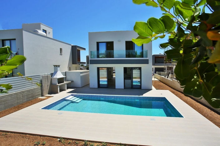 Image No.1-3 Bed House for sale