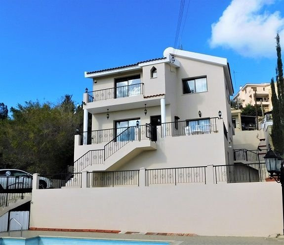 Image No.1-4 Bed House for sale