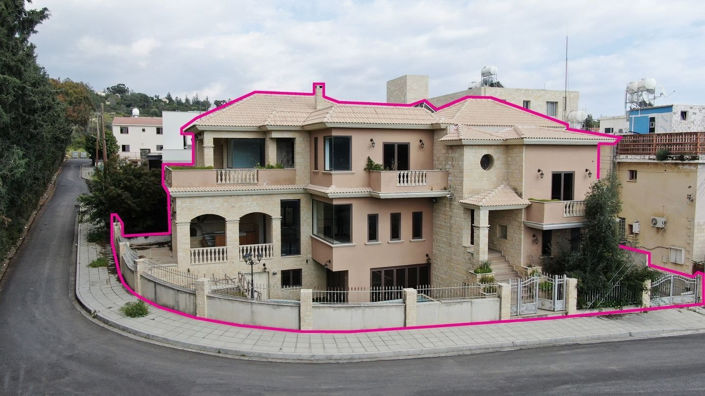 Image No.1-5 Bed House for sale