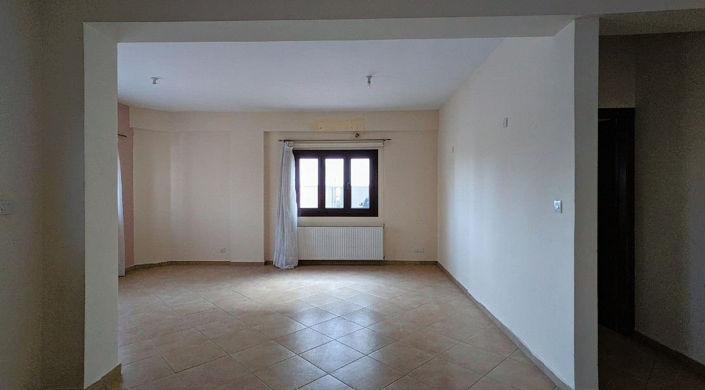 Image No.10-3 Bed House for sale