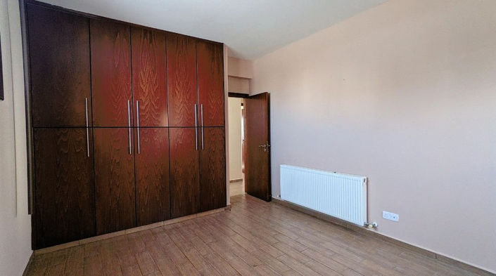 Image No.13-3 Bed House for sale