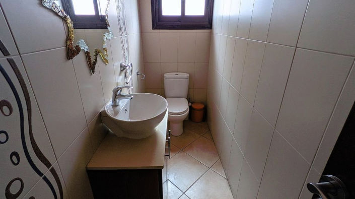 Image No.16-3 Bed House for sale