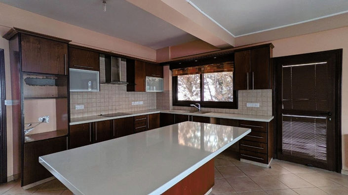 Image No.7-3 Bed House for sale