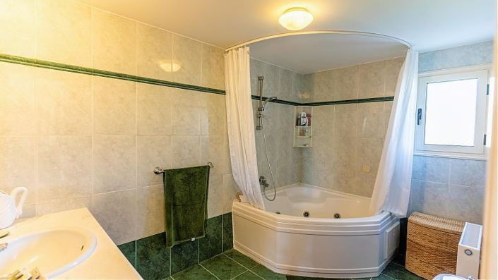 Image No.19-Maison de 5 chambres à vendre à Germasogeia