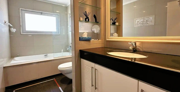 Image No.11-3 Bed Apartment for sale