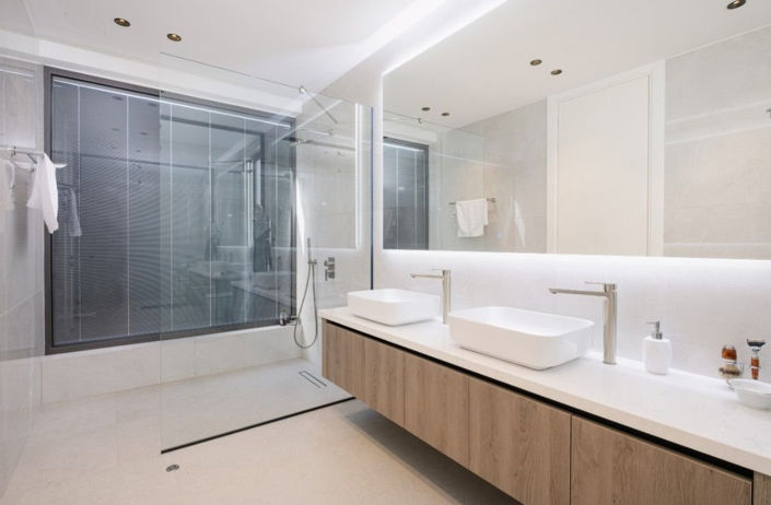 Image No.18-4 Bed House for sale