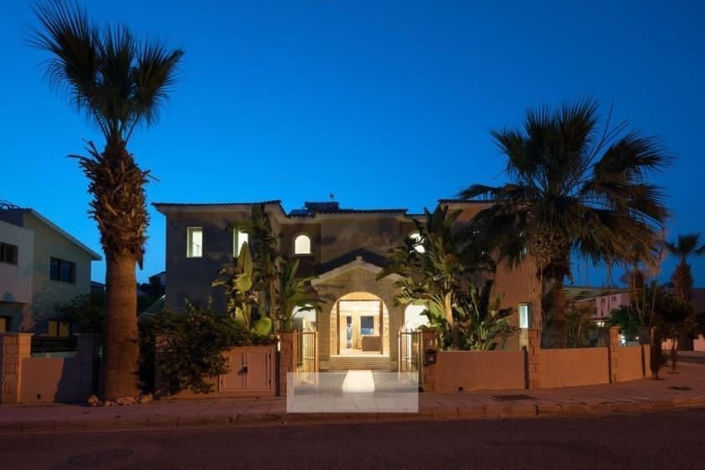 Image No.1-6 Bed House for sale