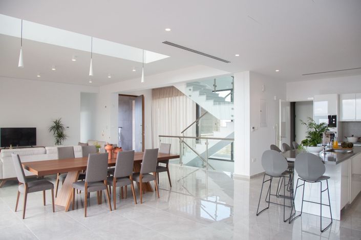 Image No.10-4 Bed House for sale