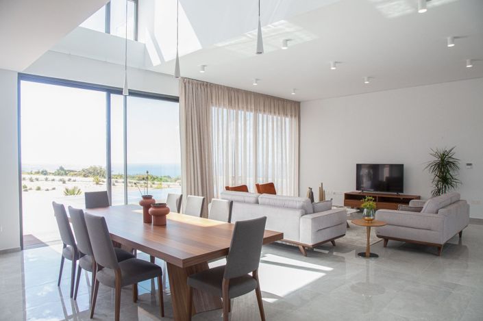 Image No.12-4 Bed House for sale