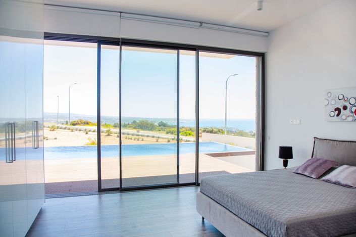 Image No.24-4 Bed House for sale