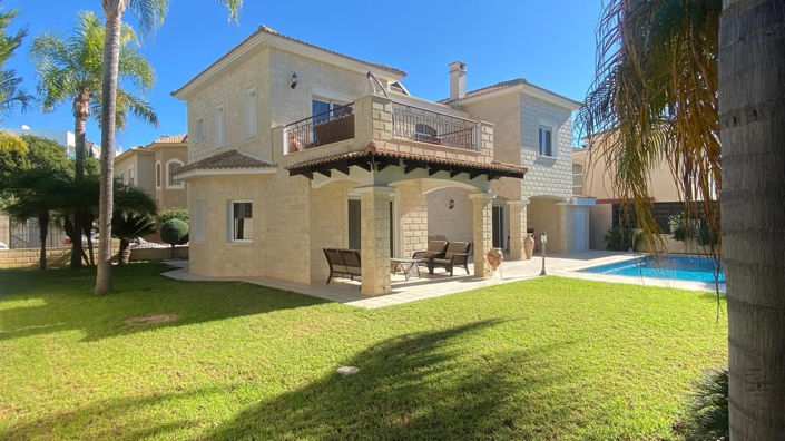 Image No.21-3 Bed House for sale