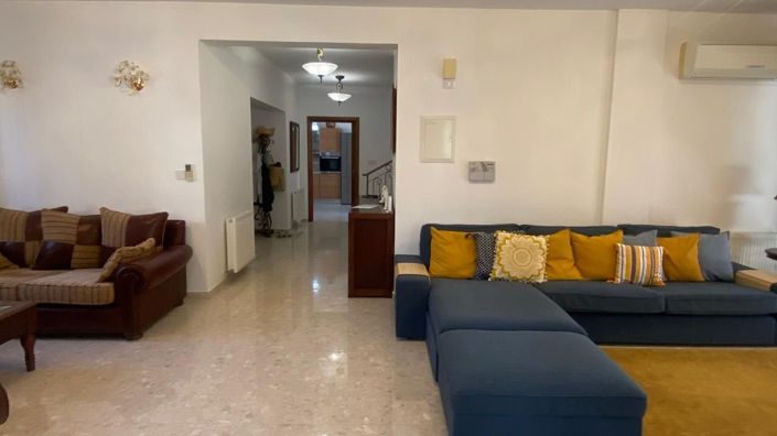 Image No.8-3 Bed House for sale