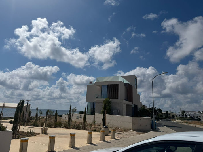 Image No.1-3 Bed House for sale