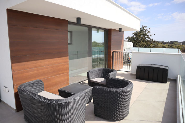 Image No.11-3 Bed House for sale