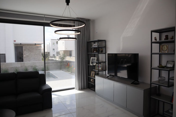 Image No.12-3 Bed House for sale