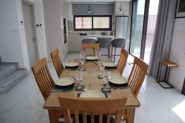 Image No.15-3 Bed House for sale