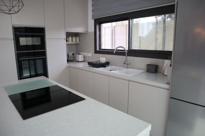 Image No.18-3 Bed House for sale