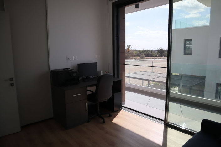 Image No.20-3 Bed House for sale