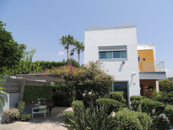 Image No.3-Maison de 4 chambres à vendre à Limassol