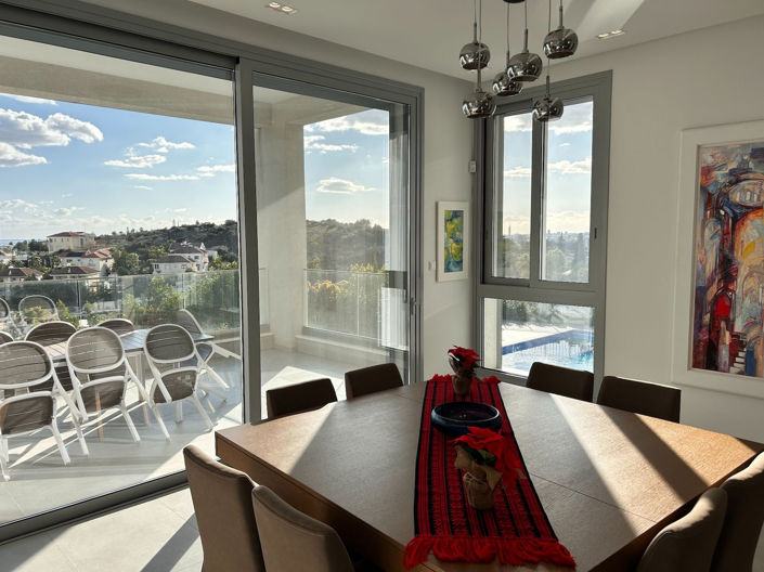 Image No.19-7 Bed House for sale