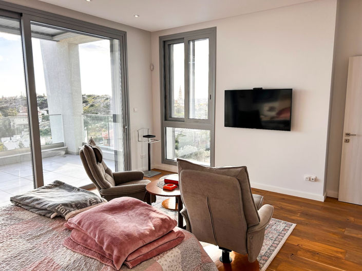 Image No.21-7 Bed House for sale