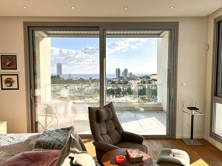 Image No.23-7 Bed House for sale