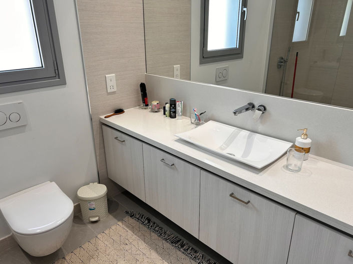 Image No.28-7 Bed House for sale