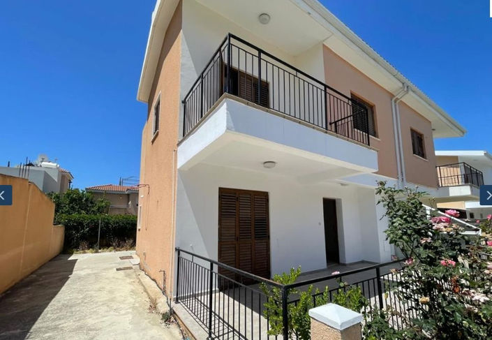 Image No.1-3 Bed House for sale