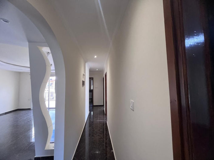 Image No.10-3 Bed Apartment for sale