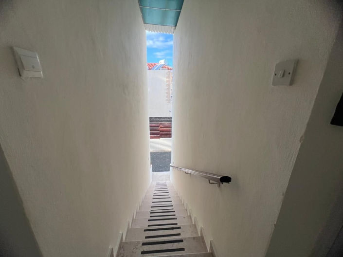 Image No.12-3 Bed Apartment for sale