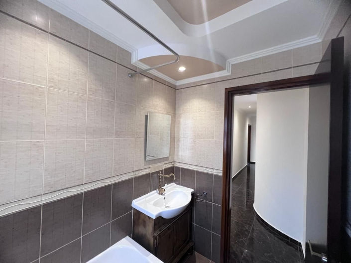 Image No.6-3 Bed Apartment for sale