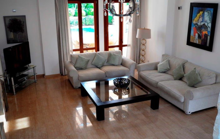 Image No.18-5 Bed House for sale