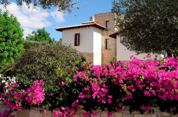 Image No.8-5 Bed House for sale